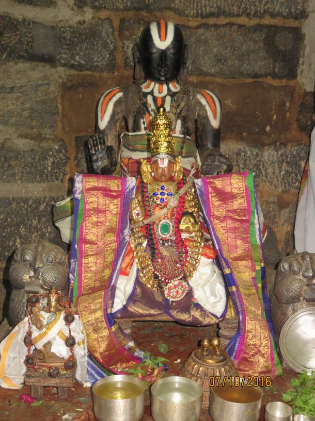 kanchi-sri-devarajaswami-temple-navarathri-utsavam-day-8026