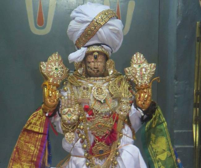 kanchi-sri-devarajaswami-temple-parivettai-utsavam-2016001
