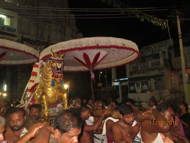 kanchi-sri-devarajaswami-temple-parivettai-utsavam-2016030