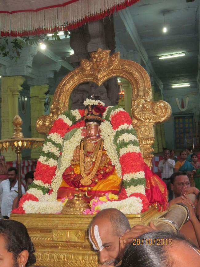 kanchi-sri-perundhevi-thayar-aippasi-sukravara-purappadu-2016002