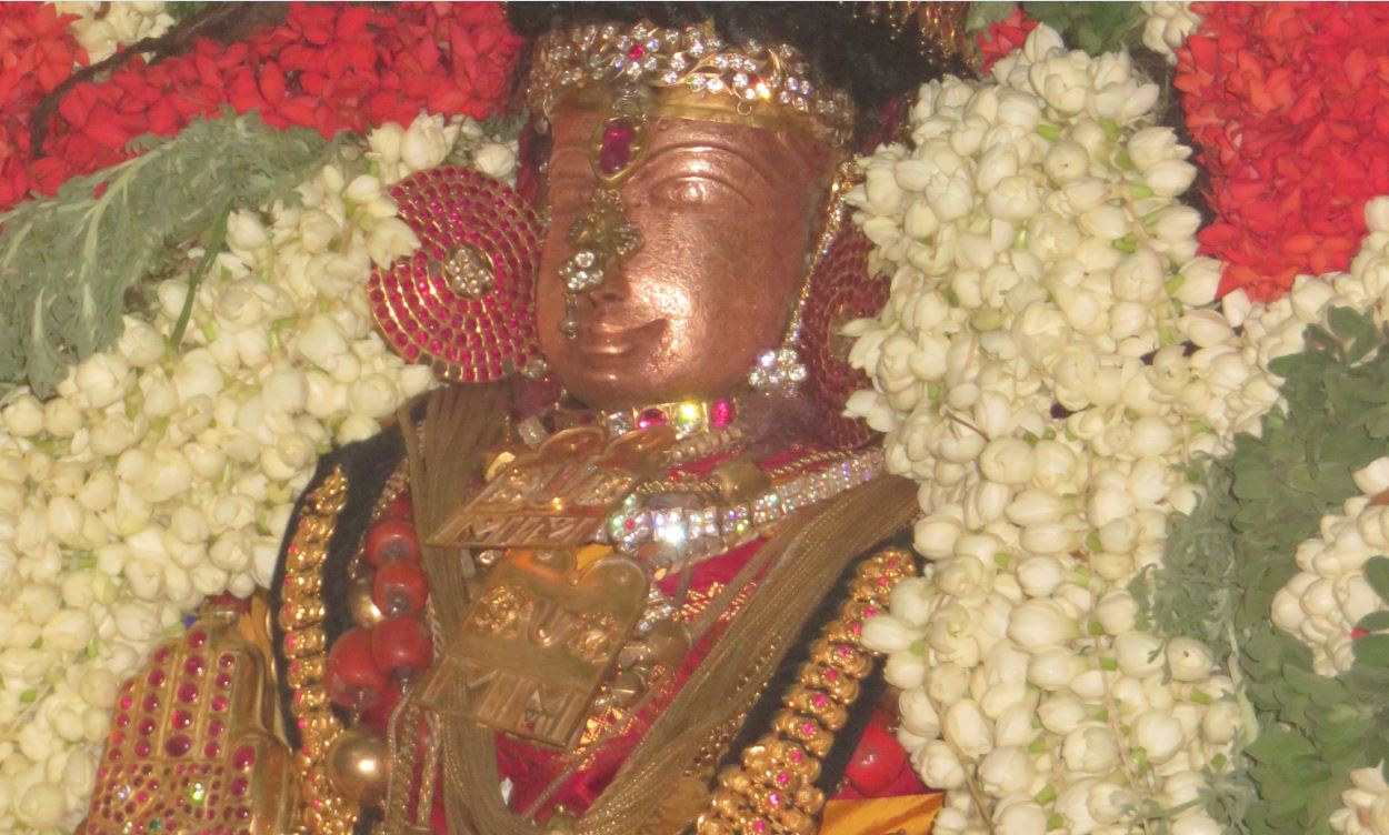 kanchi-sri-perundhevi-thayar-aippasi-sukravara-purappadu-1-2016