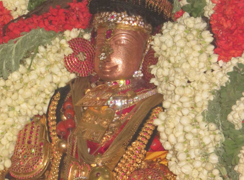 kanchi-sri-perundhevi-thayar-aippasi-sukravara-purappadu-2016