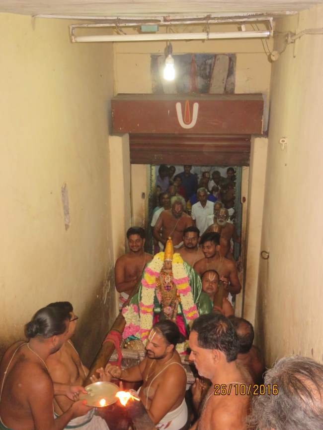 kanchi-sri-devaperumal-sannadhi-aippasi-ekadasi-purappadu-2016034