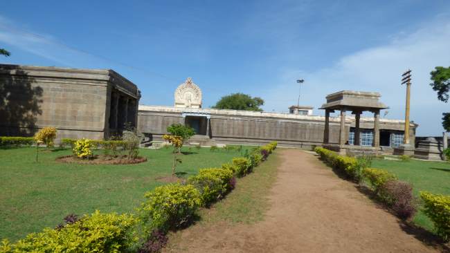 kanchipuram-thirumukoodal-sri-appan-venkateshwara-perumal-koil-019