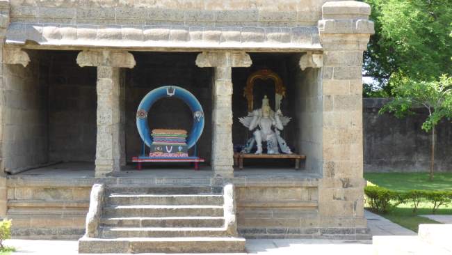 kanchipuram-thirumukoodal-sri-appan-venkateshwara-perumal-koil-025