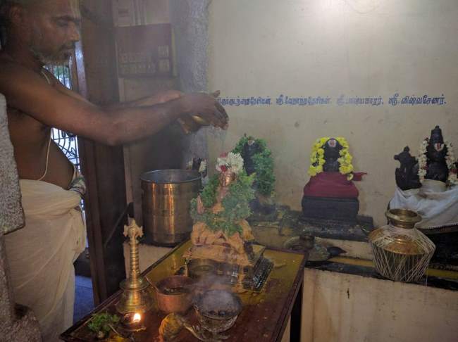nallur-sri-sundaravaradaraja-perumal-temple-swami-desikan-utsavam-2016004