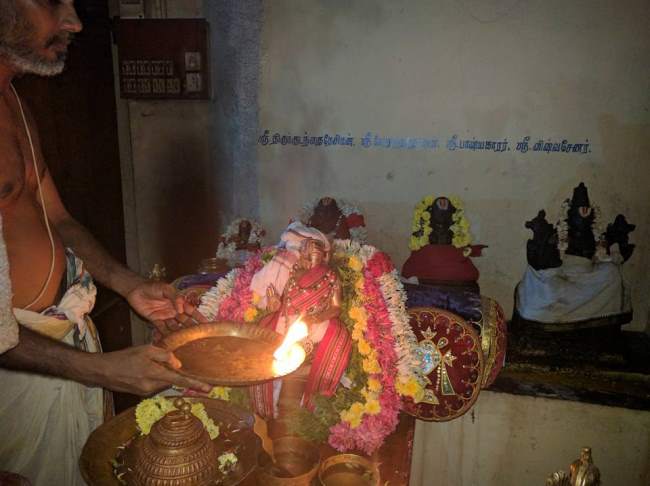 nallur-sri-sundaravaradaraja-perumal-temple-swami-desikan-utsavam-2016020