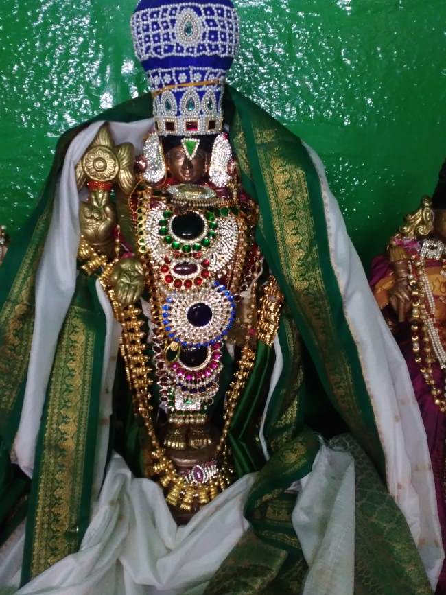 punjai-puliampatti-sri-karivaradharaja-perumal-temple-vijayadasami-purappadu-2016005