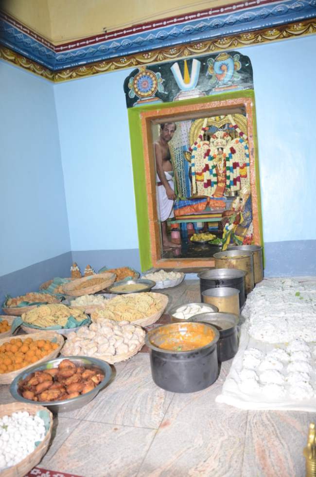 thirukannamangai-swami-desikan-thirunakshatra-utsavam-periya-satrumurai027