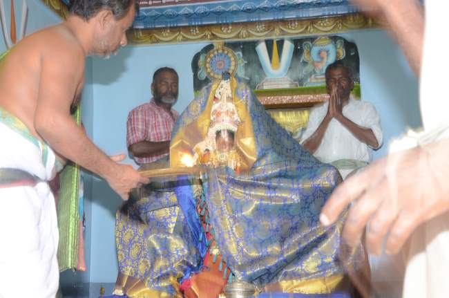 thirukannamangai-swami-desikan-thirunakshatra-utsavam-panimukkatu-sevai-2016003