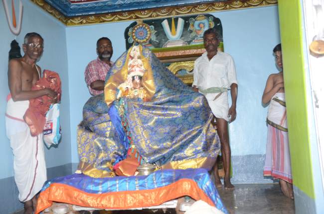 thirukannamangai-swami-desikan-thirunakshatra-utsavam-panimukkatu-sevai-2016006