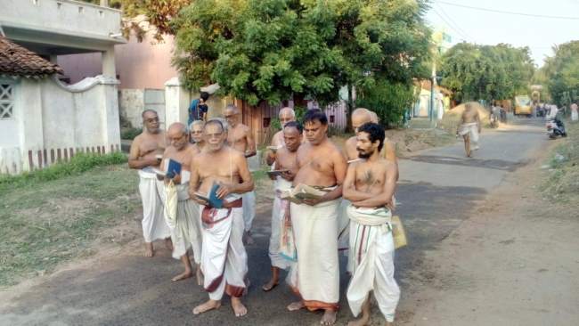 thirukannamangai-swami-desikan-thirunakshatra-utsavam-day-7-2016021