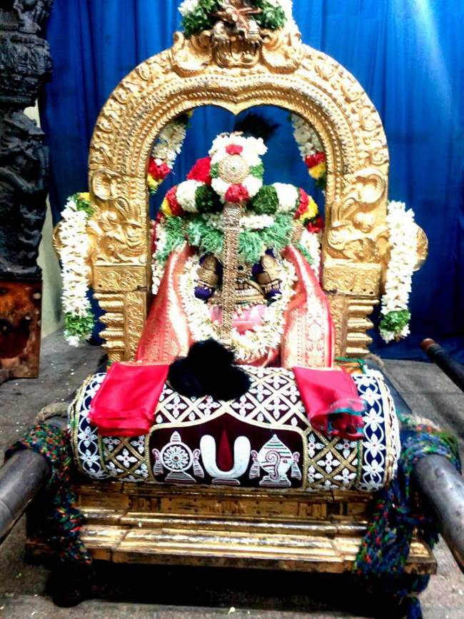 thiruvallur-navarathri-utsavam-day-2-2016005