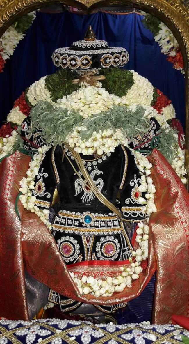 thiruvallur-navarathri-utsavam-day-5-2016003