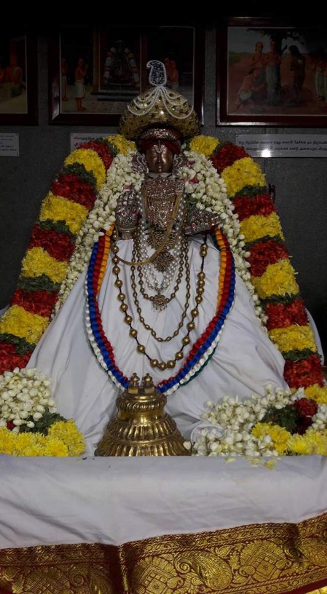 thiruvallur-navarathri-utsavam-day-8-2016029