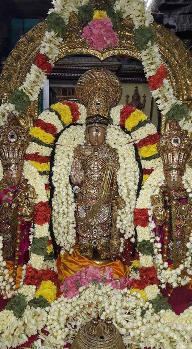 thiruvallur-navarathri-utsavam-day-9-2016010