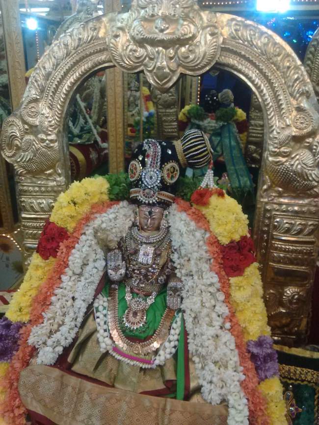 thiruvelukkai-navarathri-utsavam-day-6-2016008