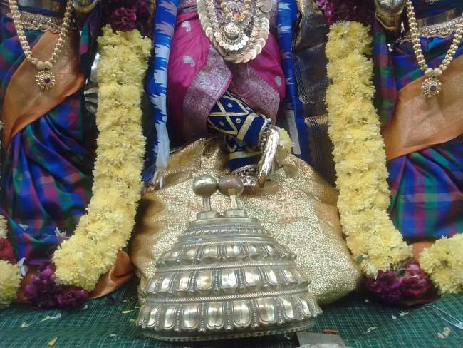 thiruvelukkai-sri-azhagiyasingaperumal-temple-navarathri-day-1-2016002
