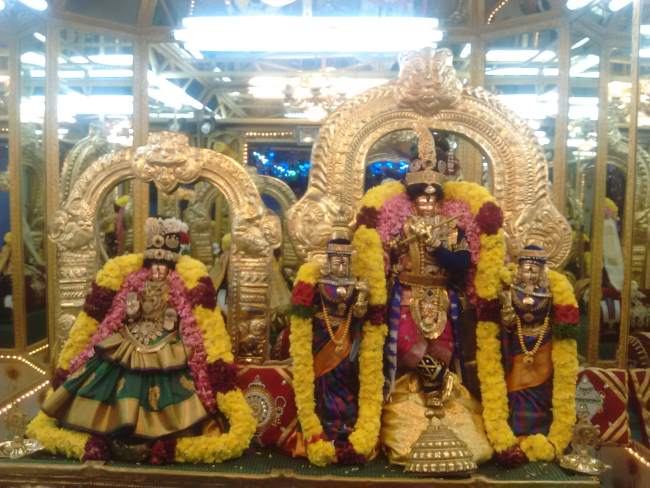 thiruvelukkai-sri-azhagiyasingaperumal-temple-navarathri-day-1-2016007