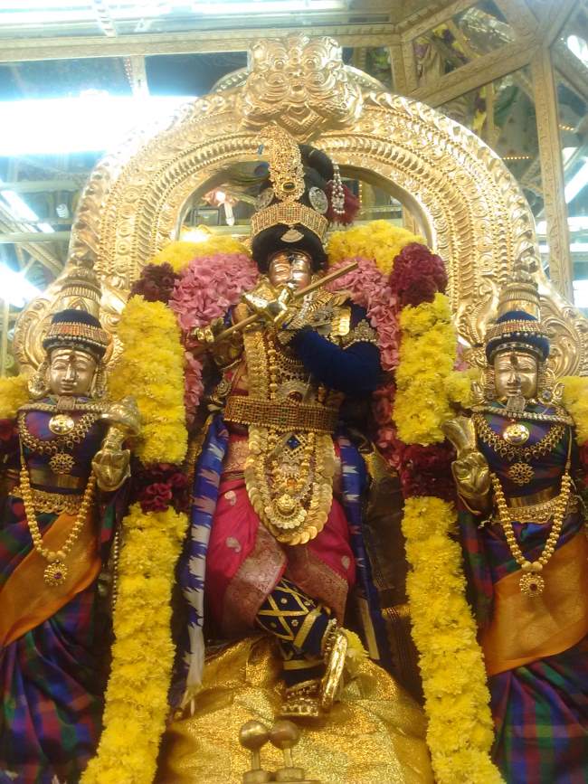 thiruvelukkai-sri-azhagiyasingaperumal-temple-navarathri-day-1-2016010