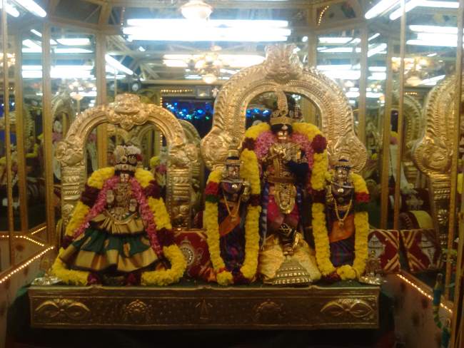 thiruvelukkai-sri-azhagiyasingaperumal-temple-navarathri-day-1-2016014