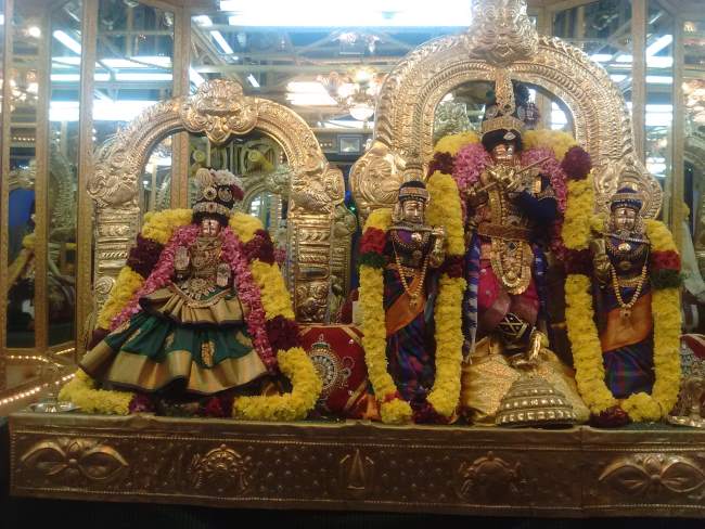 thiruvelukkai-sri-azhagiyasingaperumal-temple-navarathri-day-1-2016015