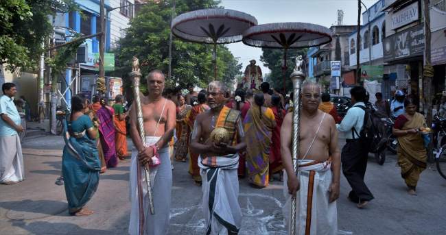 triplicane-ahobila-mutt-swami-desikan-thirunakshatra-utsavam-day-10-morning-purappadu-2016028