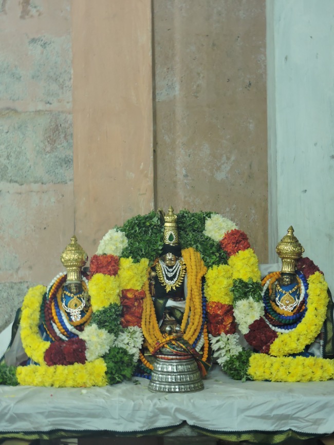 aviyur_sri_navaneetha_krishna_perumal_temple_day2_16