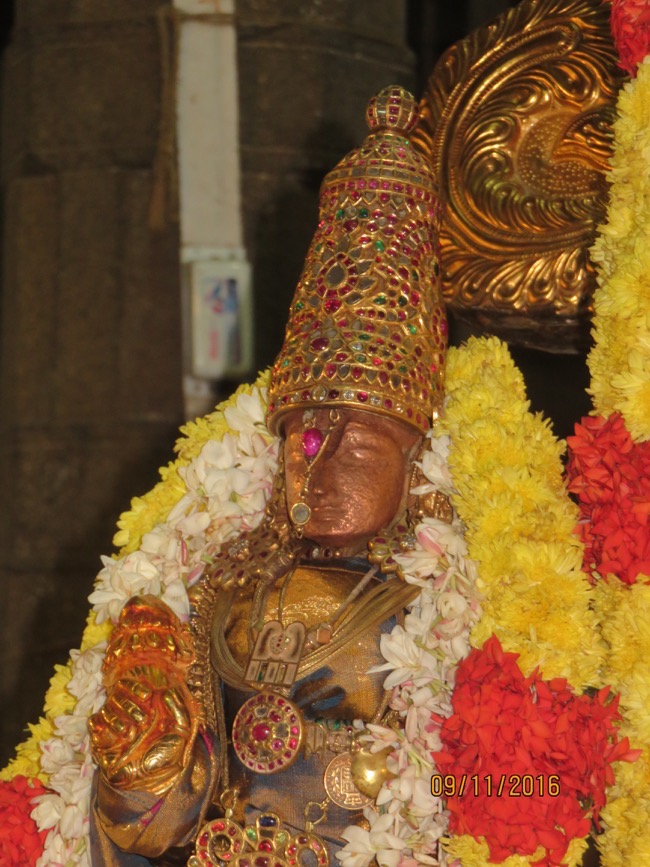 kanchi_sri_varadaraja_perumal_temple_peiyazhwar_satrumarai_utsavam_10