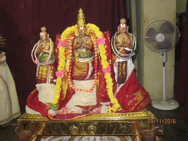kanchi_sri_varadaraja_perumal_temple_peiyazhwar_satrumarai_utsavam_20