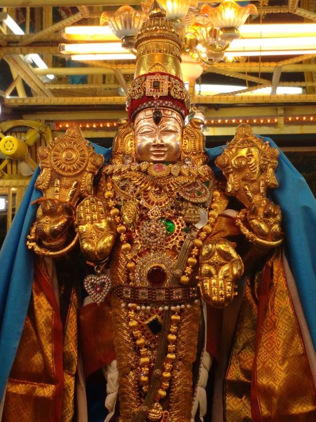 thiruvelukkai-azhagiya-singaperumal-temple-aippasi-swathi-2016003