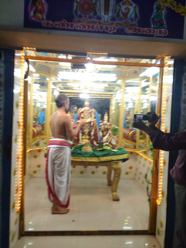thiruvelukkai-azhagiya-singaperumal-temple-aippasi-swathi-2016012